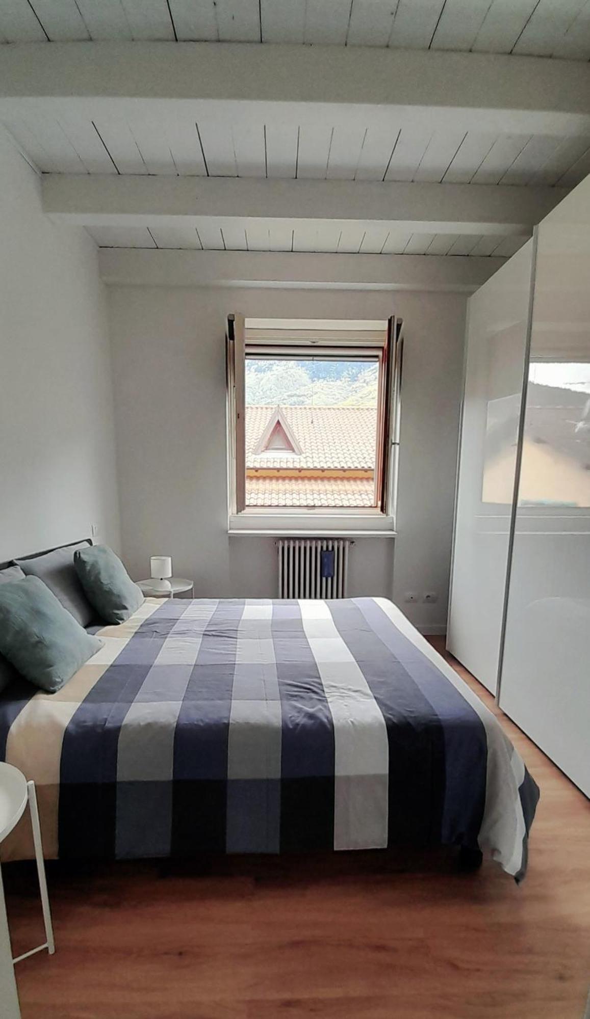 Modern Apartment With Terrace And Mezzanine Floor Colico Eksteriør bilde